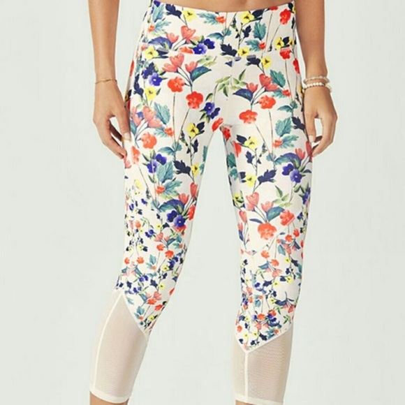 Fabletics Pants - Fabletics Capris Poppy Field with Mesh XS or Small